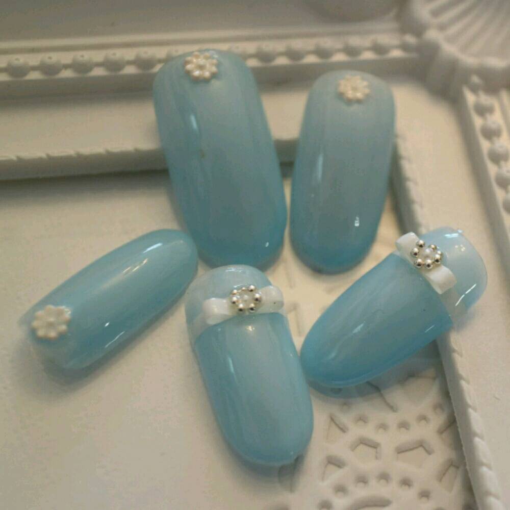 パステルブルーのブライダルネイル♥