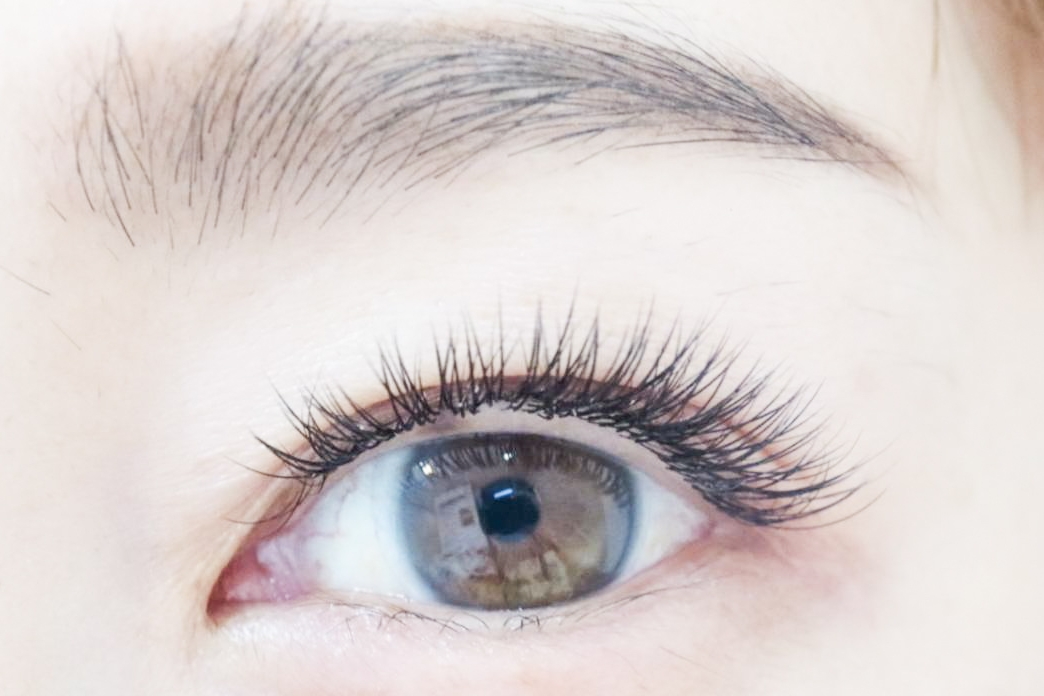 朝はパッとメイクを済ませて家を出たい♪忙しいあなたにおススメなまつげエクステ♡【松本市マツエク＆パリジェンヌラッシュリフト専門店LUIRE(ルイール)】