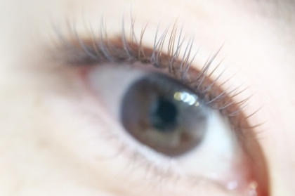 夏は明るいカラーエクステがやりたくなる♡お目元も涼し気なグレーグレージュが人気です♡【松本市マツエク＆ラッシュリフト専門店LUIRE(ルイール)】